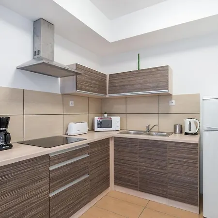 Corvin Apartmanhotel 4*