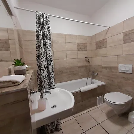Aparthotel Corvin 4*