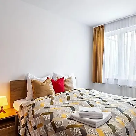 Aparthotel Corvin 4*
