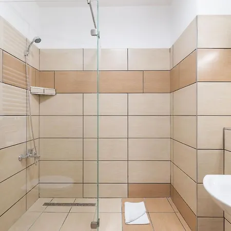 Corvin Aparthotel 4*