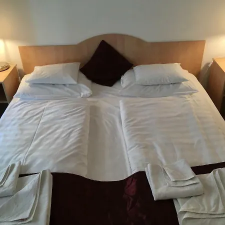 Aparthotel Corvin 4*