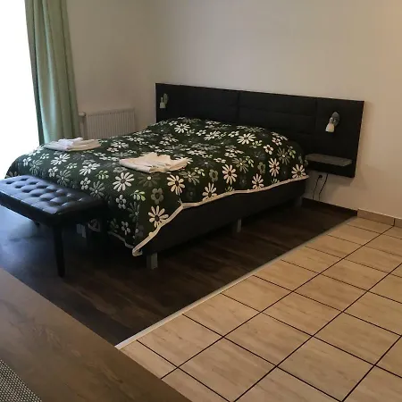 Aparthotel Corvin